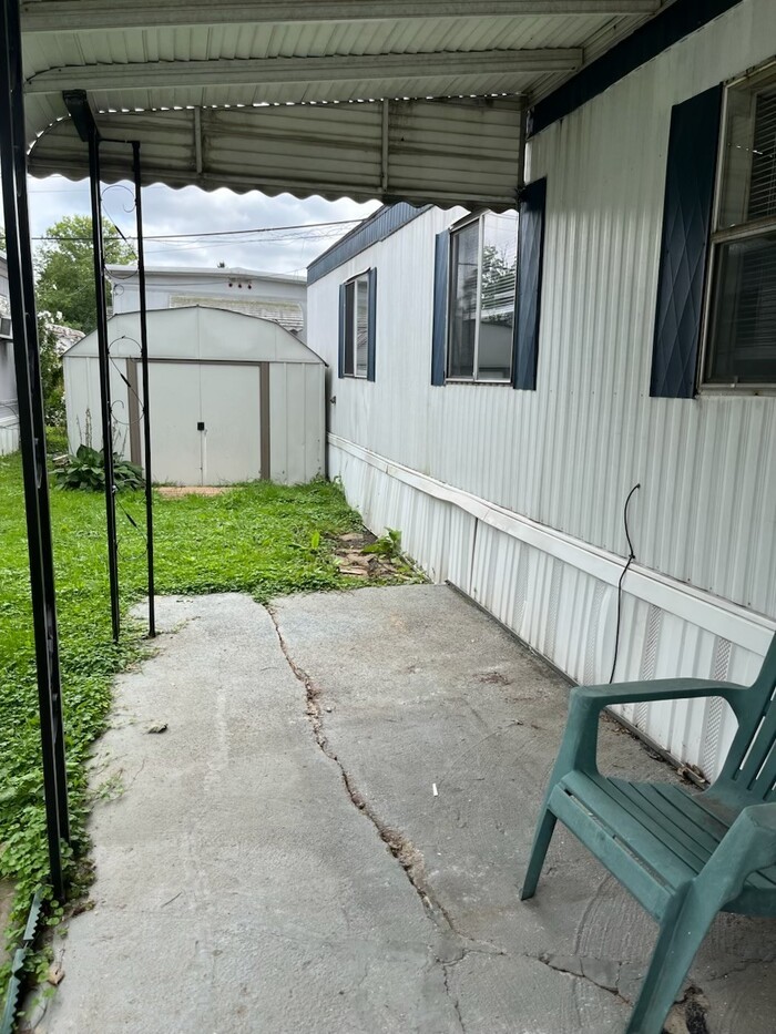 8379 Russell Ln – photo 2