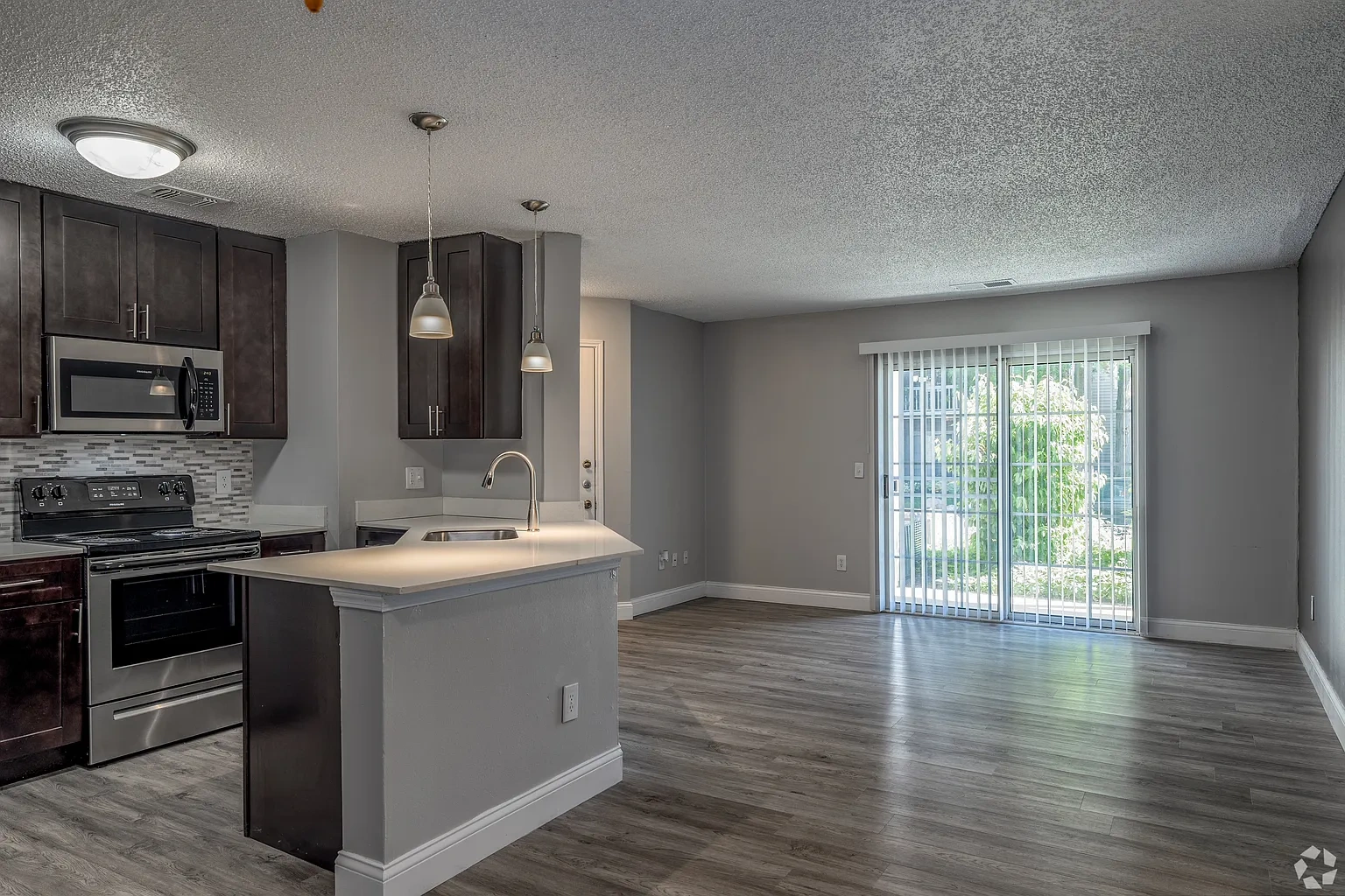 Barrington Place Apartments – photo 1