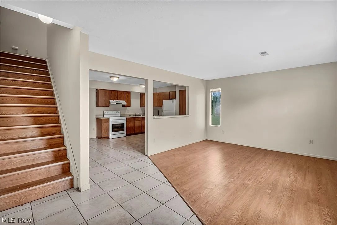 1541 Whitehall Blvd – photo 3