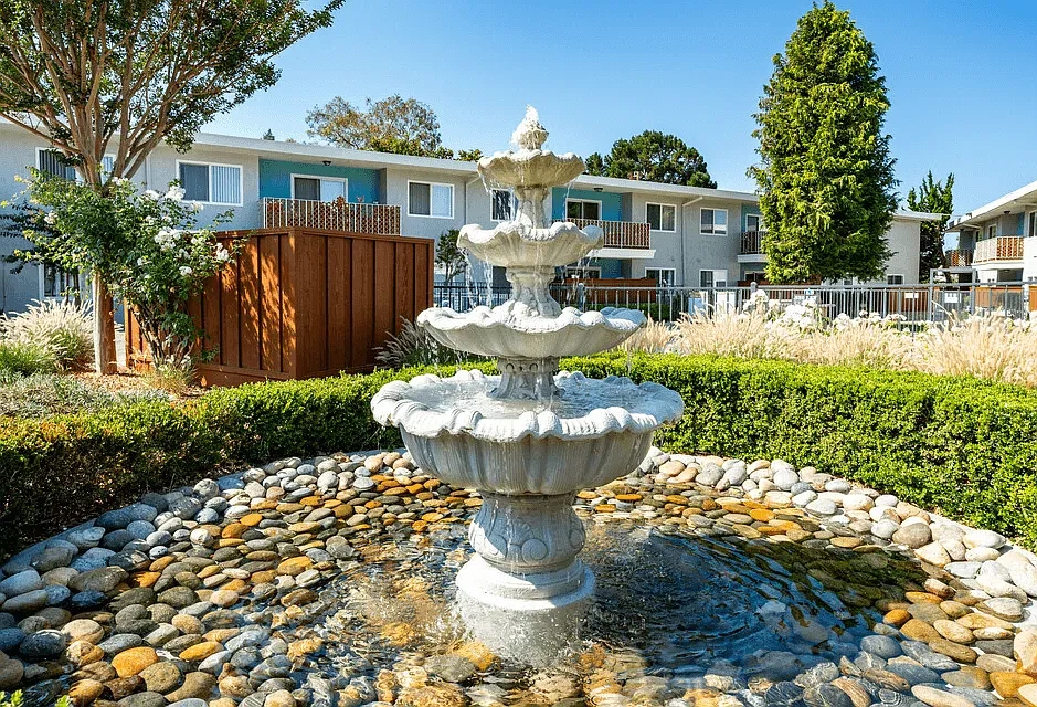 The Brook on Center – photo 3