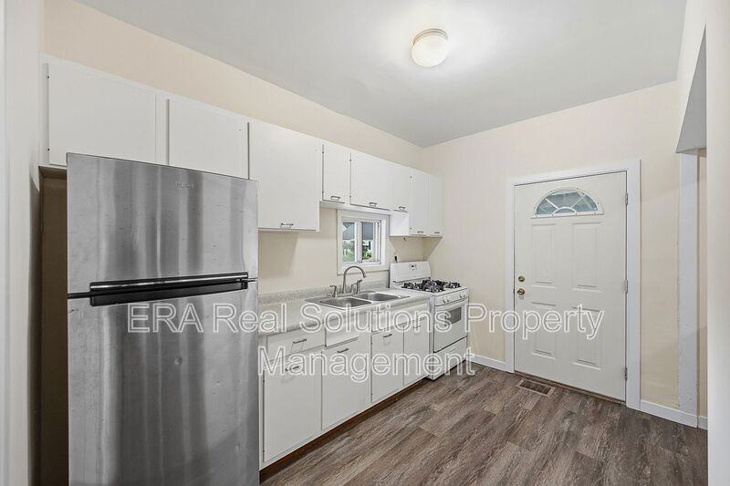 2028 W Galbraith Rd – photo 2