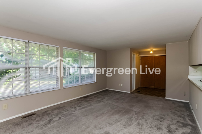 5720 Troy Villa Blvd – photo 3