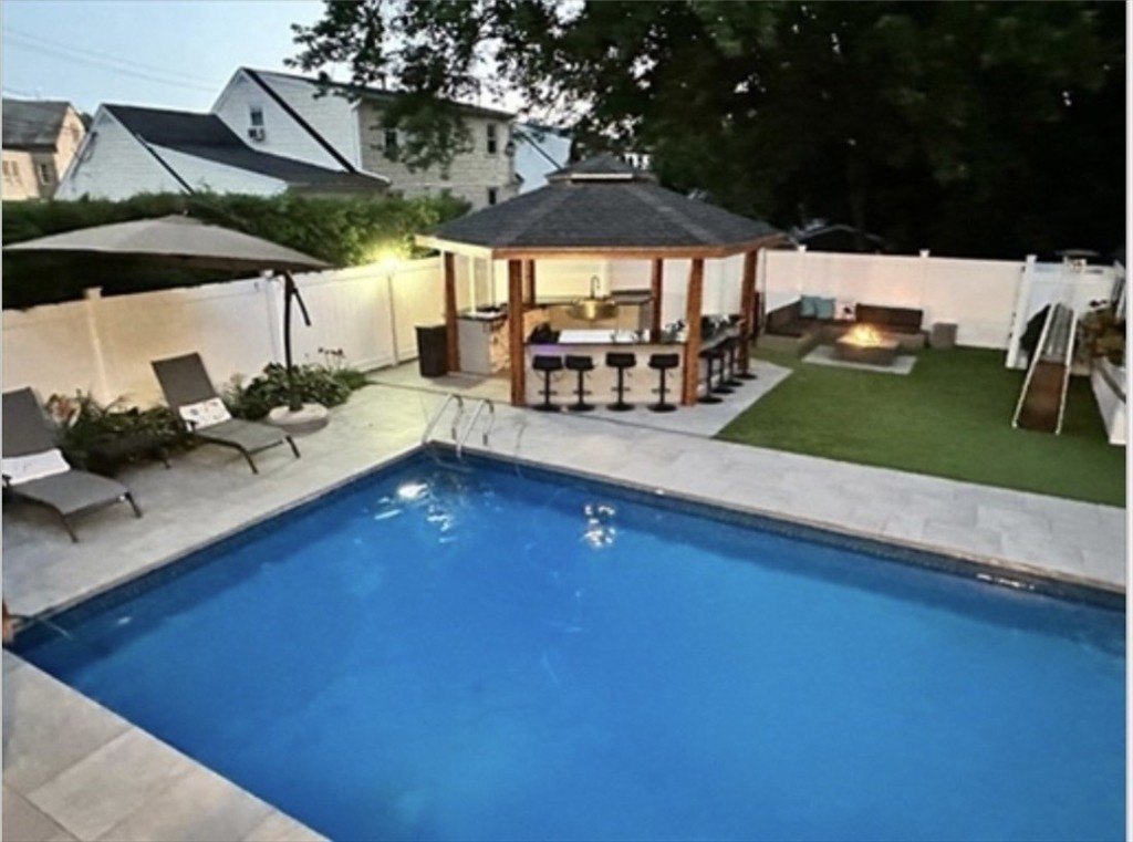15 Campbell Rd – photo 4
