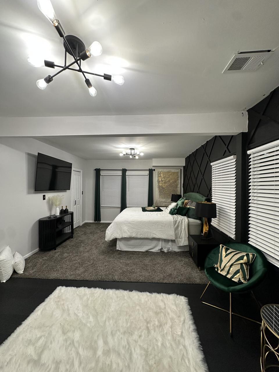 1211 Oxford Rd – photo 2