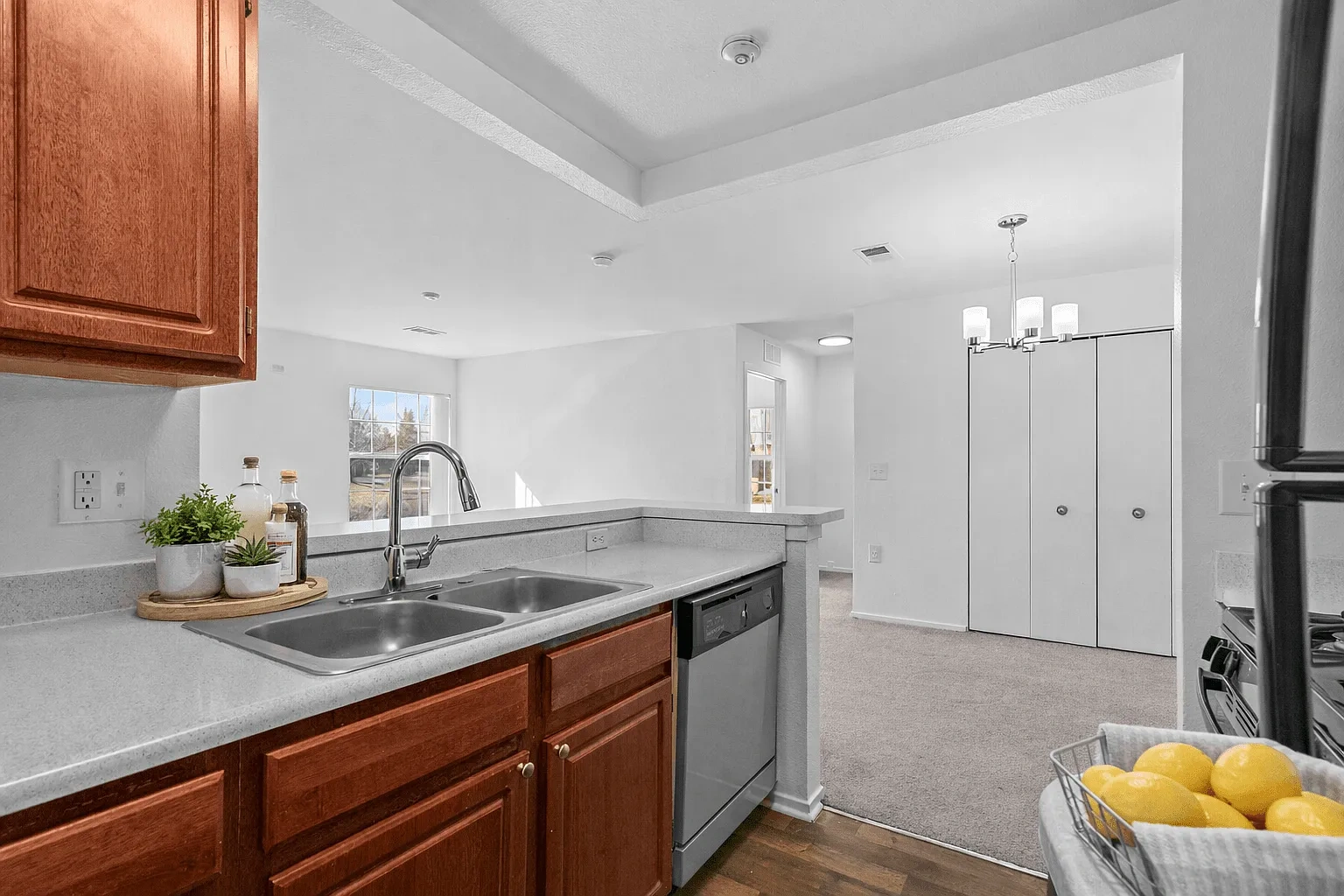 Canton Club Apartments - Canton, MI – photo 5