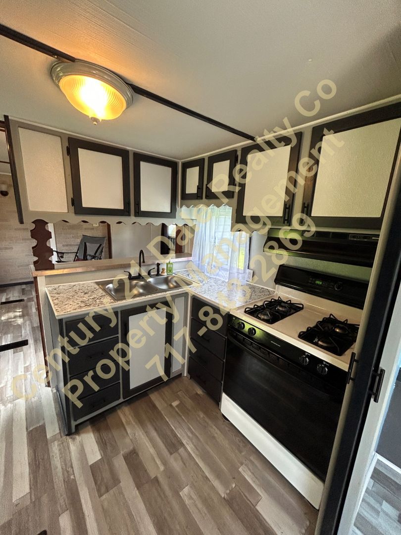 1854 Walnut Ave – photo 3
