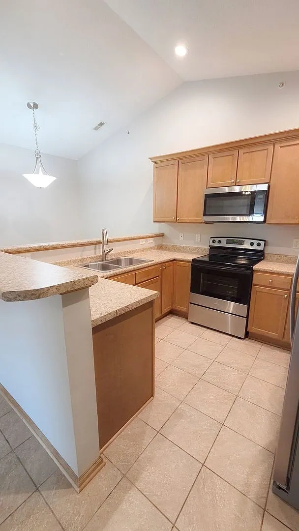 Meadow Court Apartments – photo 4