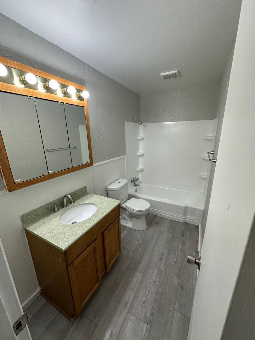 7559 Mentor Ave unit 416 – photo 5
