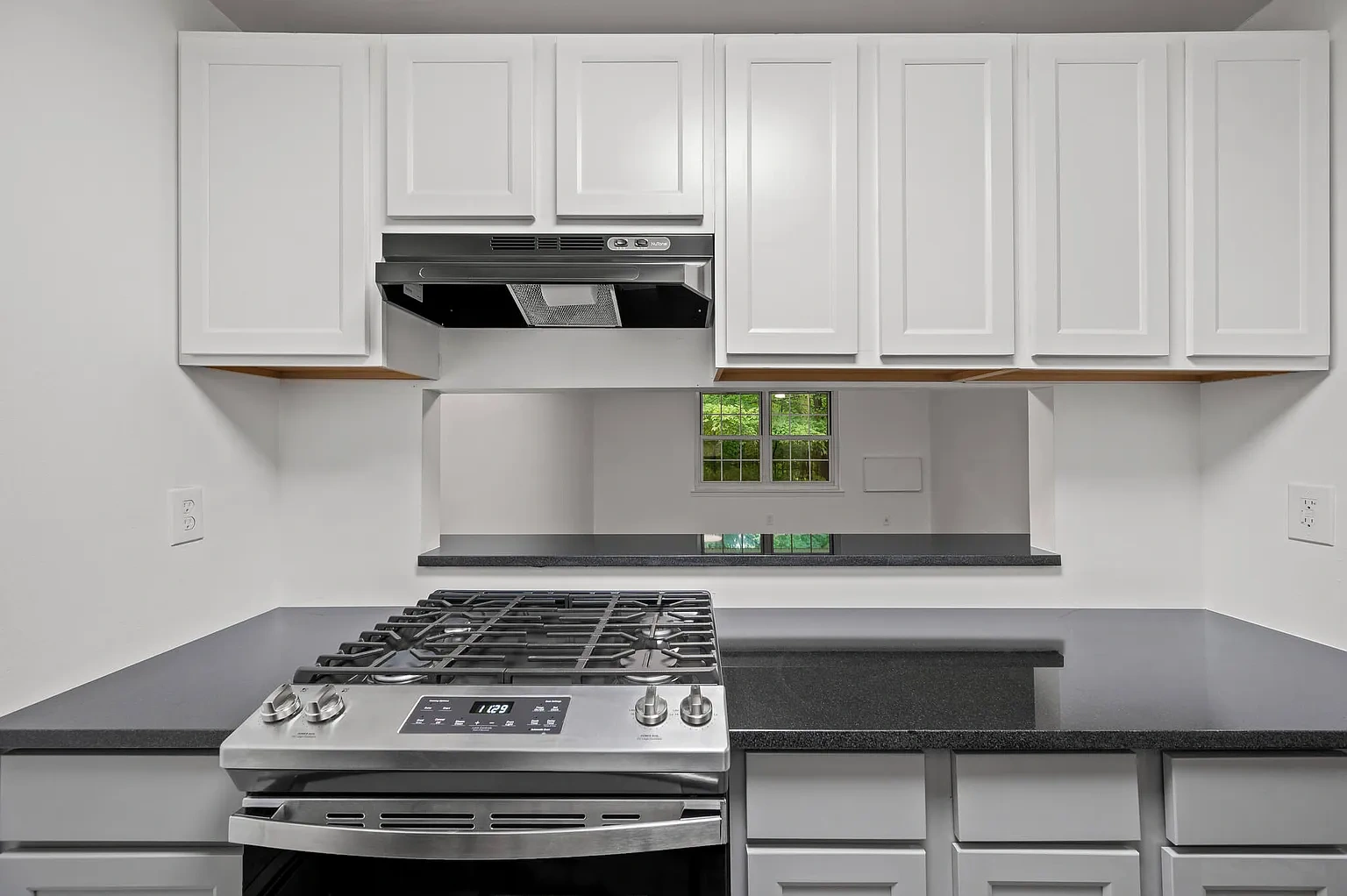 Colonial Hills Apartments – photo 3
