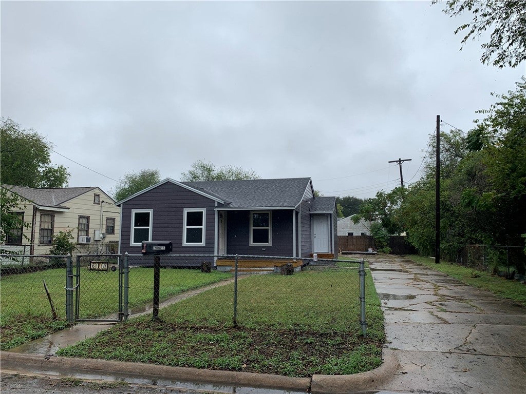 610 Caddo St – photo 1