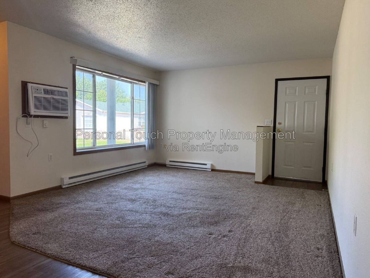 455 22nd St E unit D – photo 3