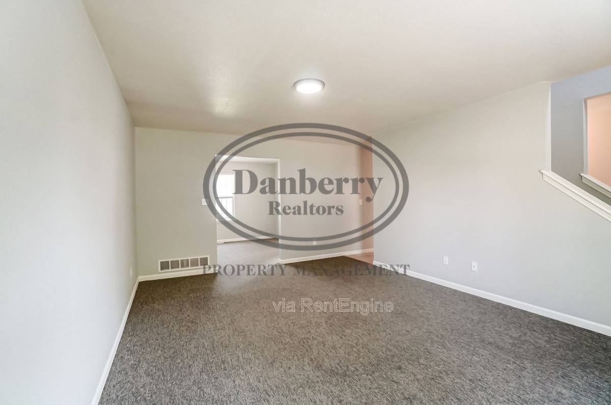 3704 Willow Run Dr – photo 3