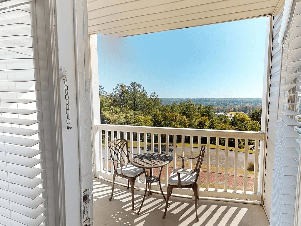 Union at Cooper Hill – photo 4