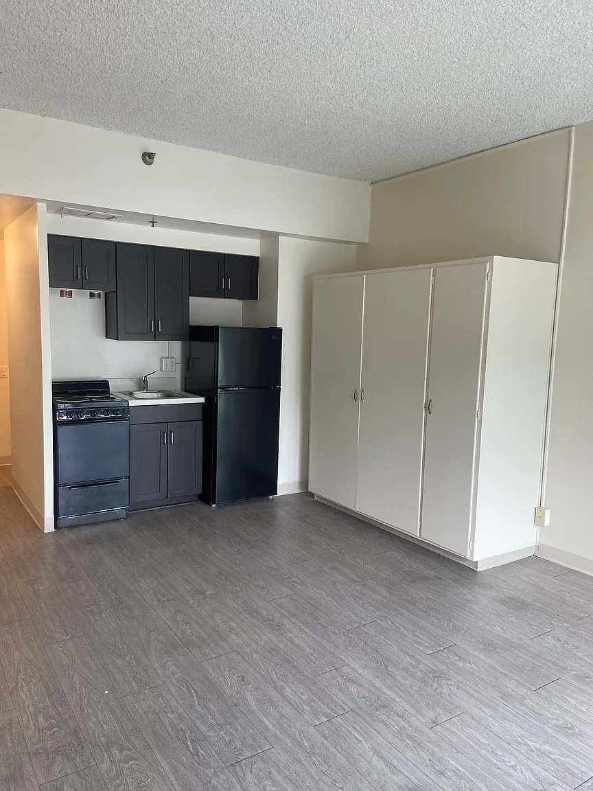 Luther Tower Apartments – photo 5