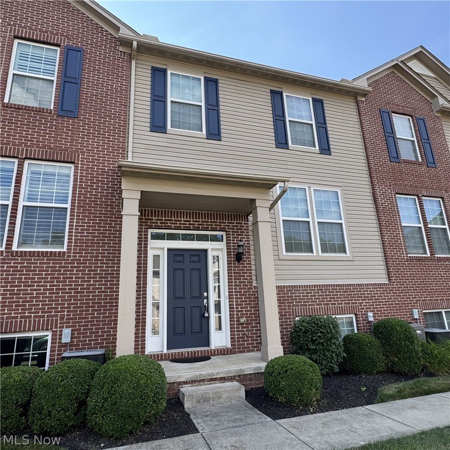 393 Caleb Dr – photo 1