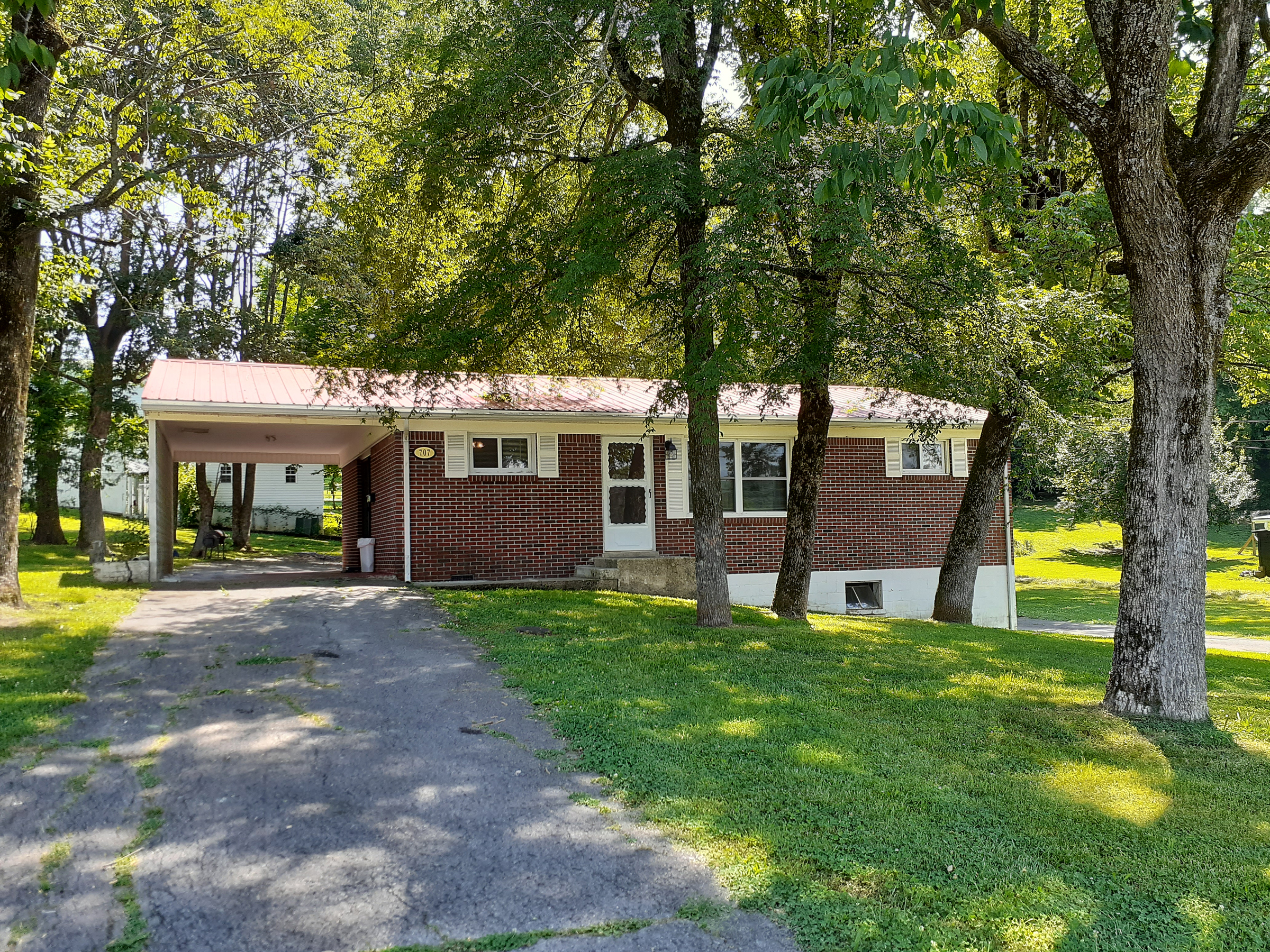 707 S McCrary St – photo 1