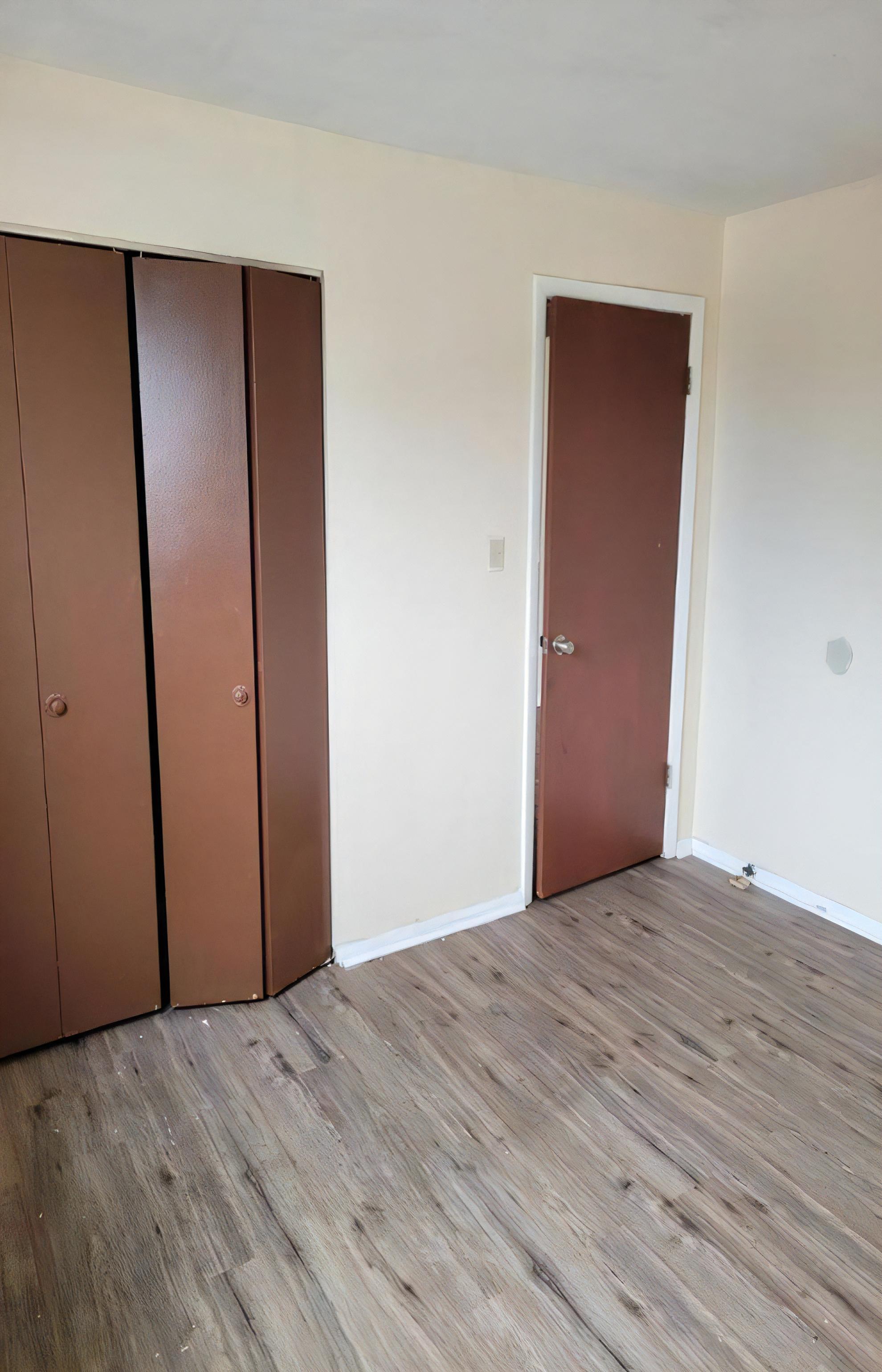 14815 Euclid Ave – photo 4