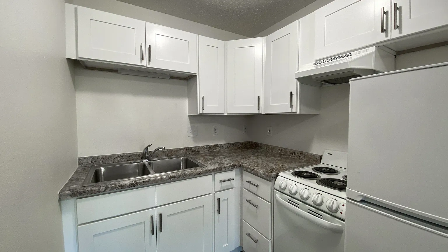 Erickson Apartments – photo 1