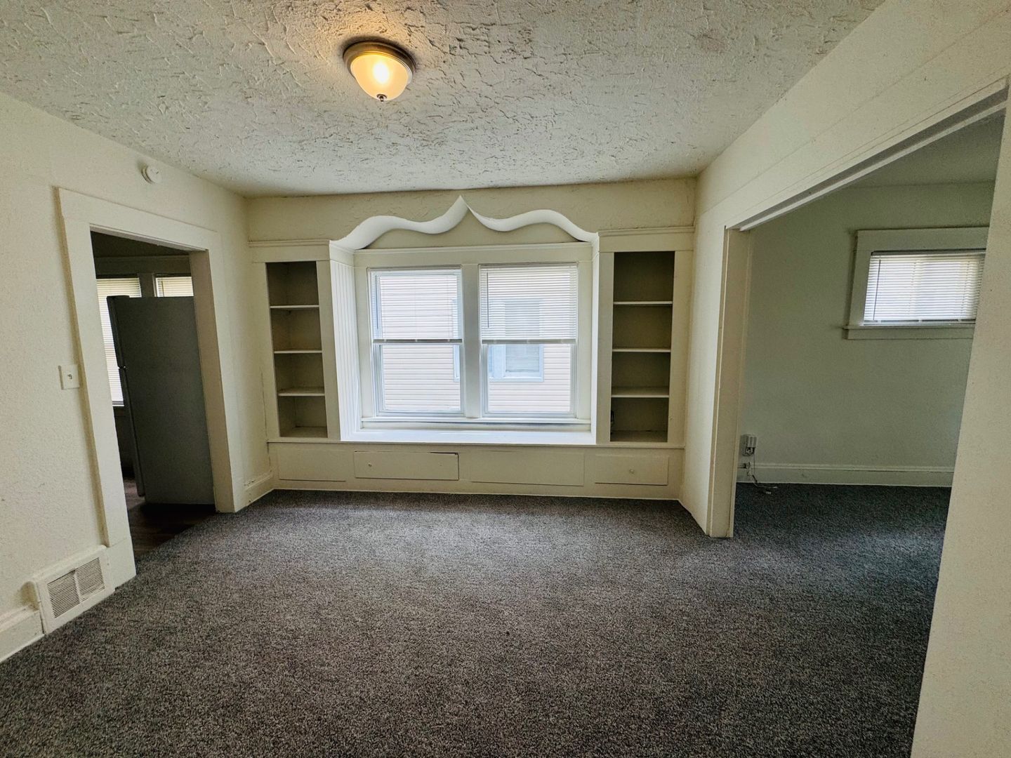 3039 E 126th St unit Down Unit – photo 1