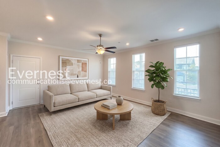 828 Goswell Dr unit 4 – photo 3