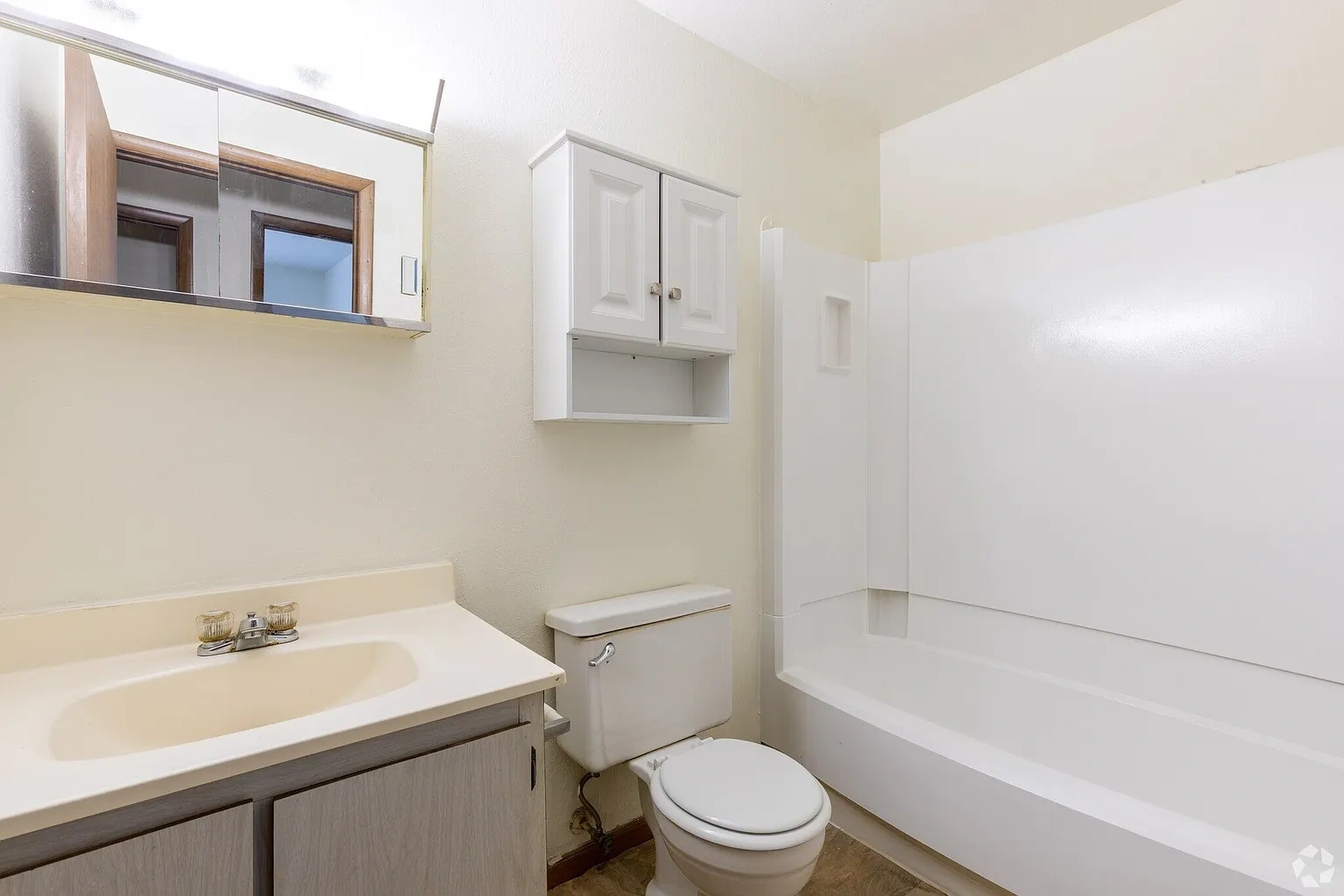 Parkside Apartments – photo 1