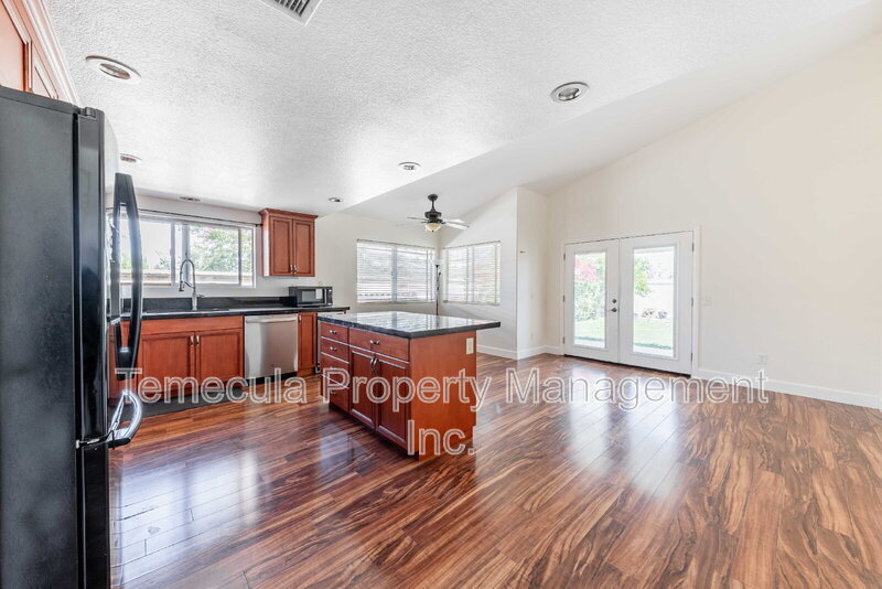 24392 Ridgewood Rd – photo 4