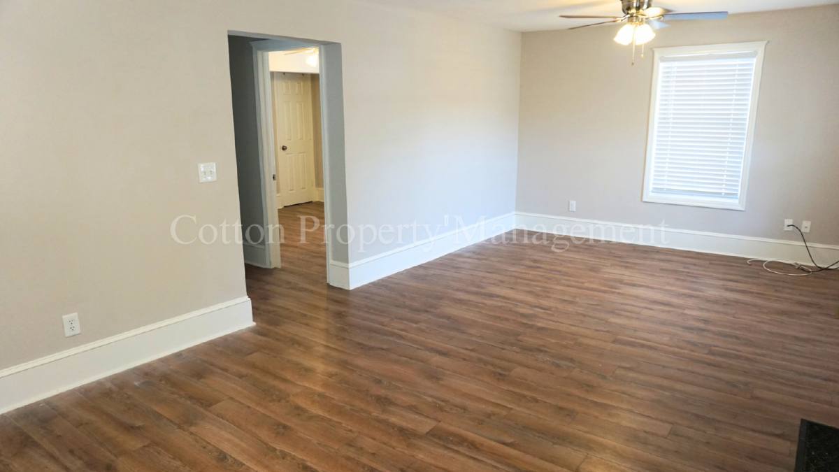 605 Harnett St – photo 5