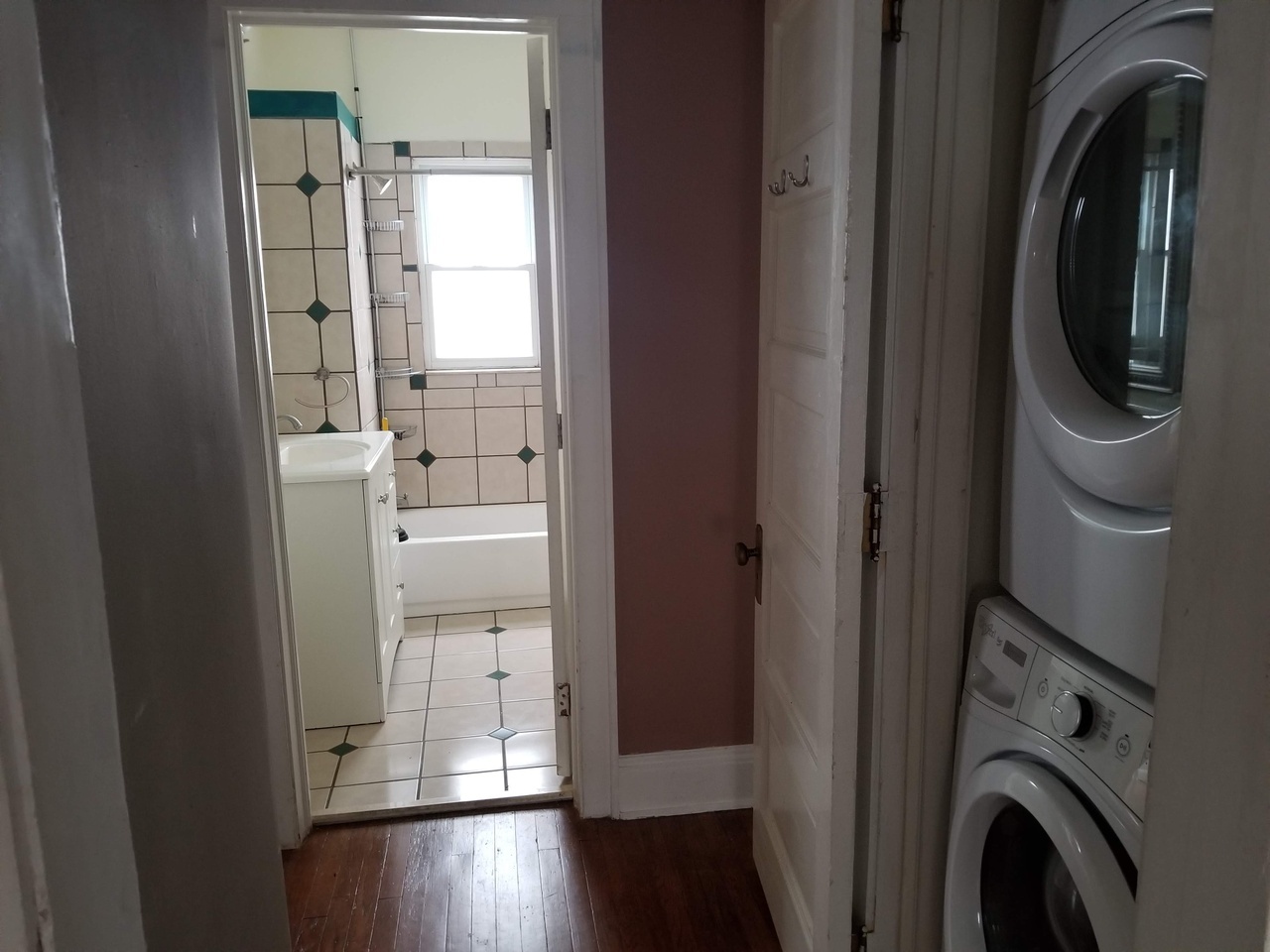 1482 Rosewood Ave unit 2 BEDROOM – photo 2