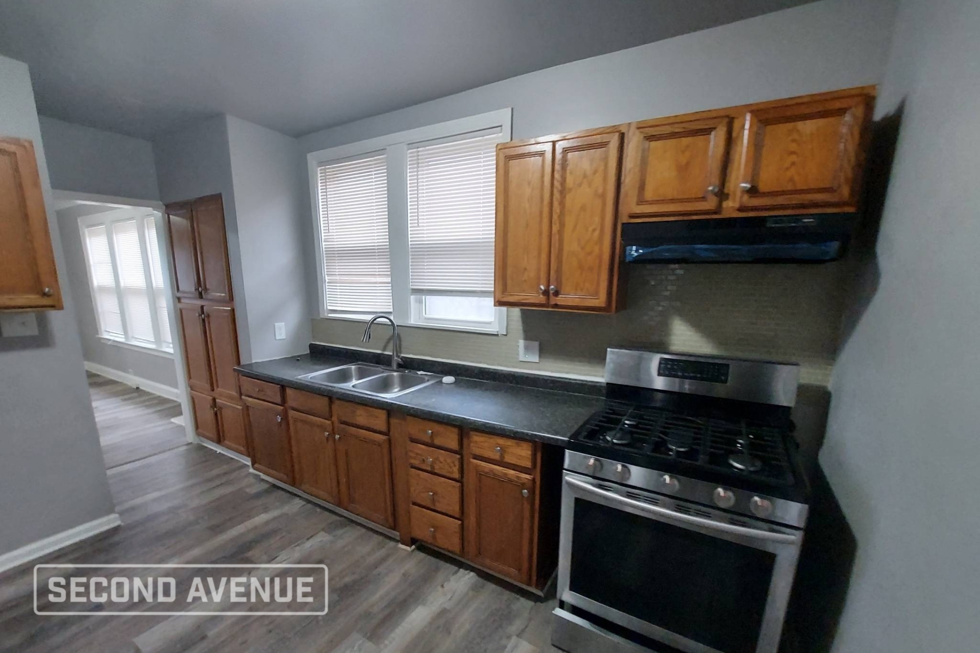 8312 S Aberdeen St – photo 3