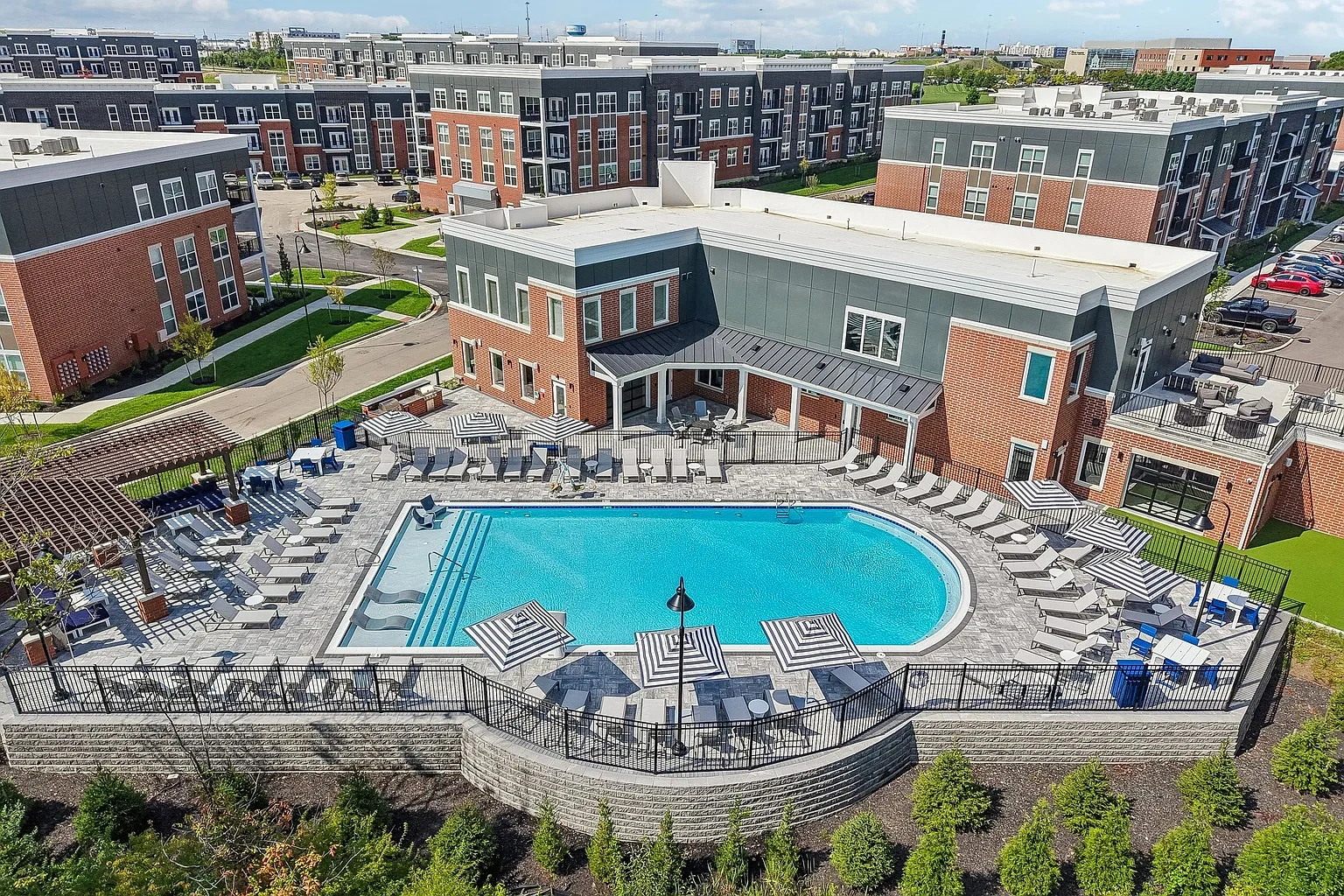 Relay 129 Apartments & Townhomes – photo 2