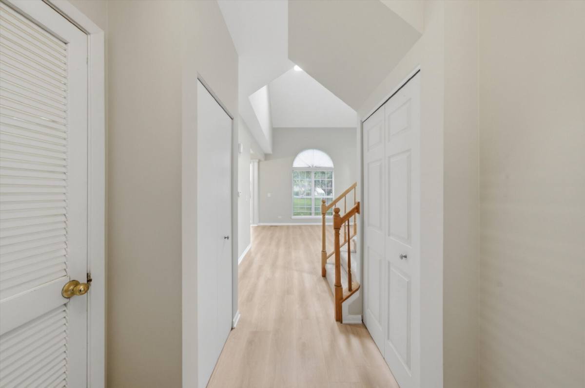610 Woodhaven Dr – photo 2
