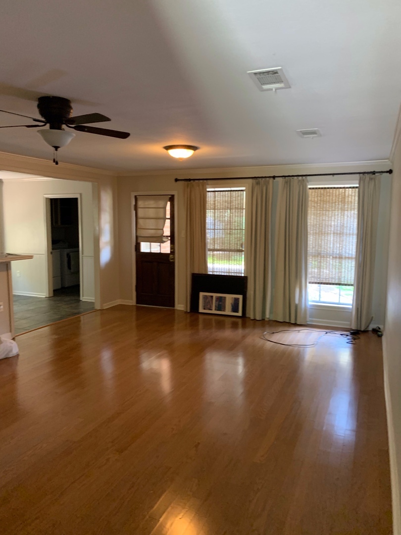 755 Burgin Ave – photo 2