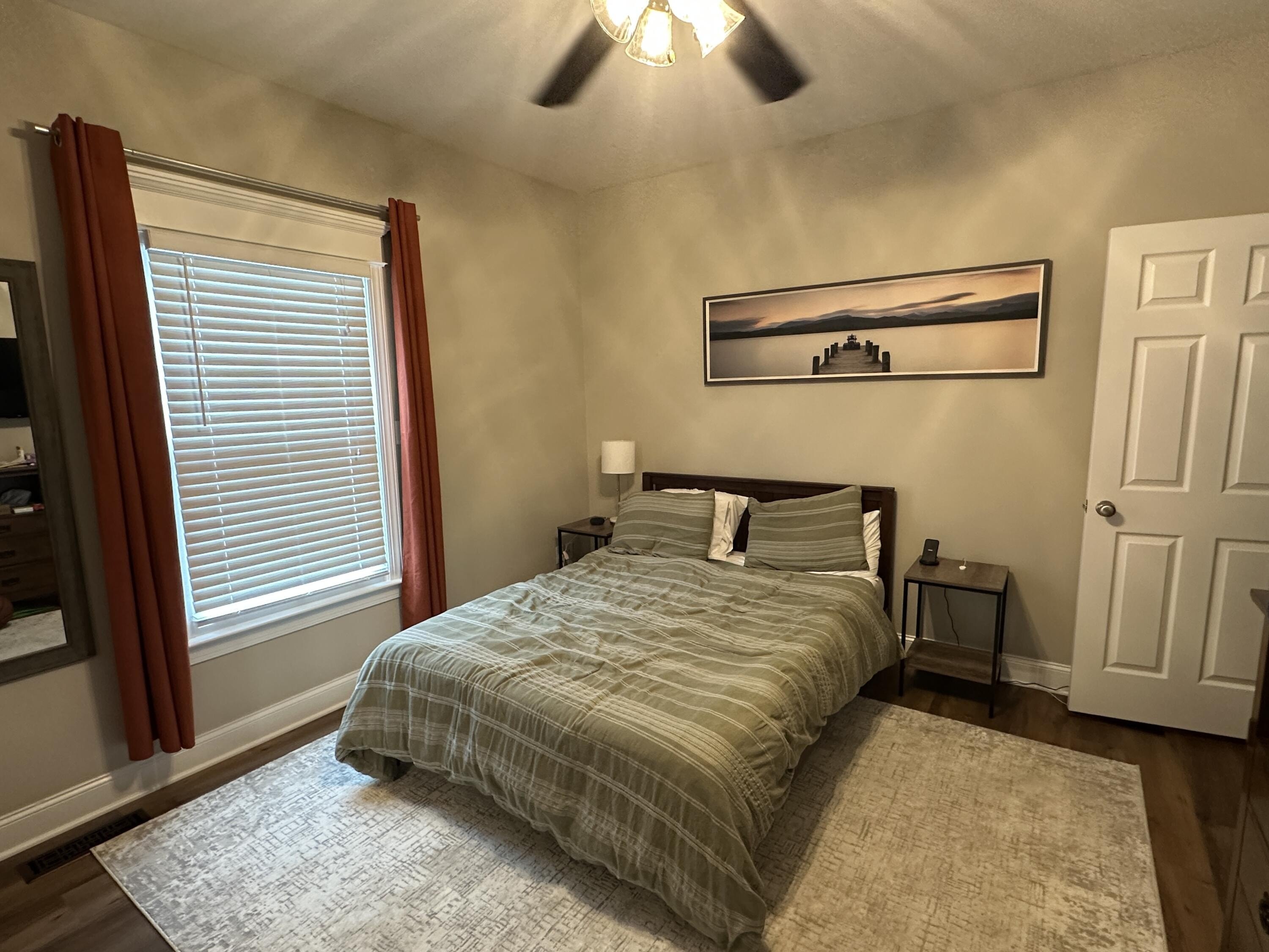 1001 E 11th St – photo 2