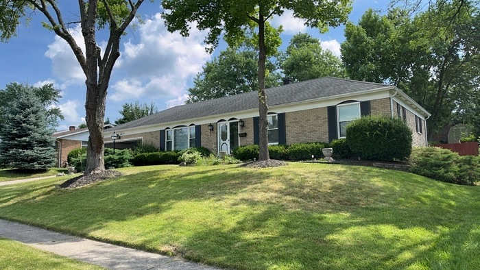 811 Kenbrook Dr – photo 2