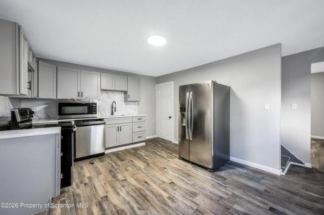 333 Oak St – photo 4