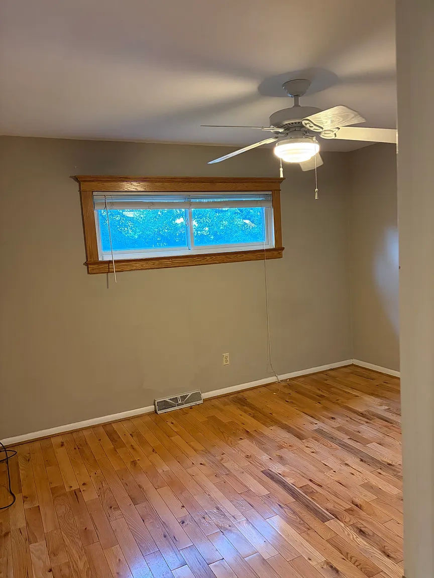 2784 Euclid – photo 1
