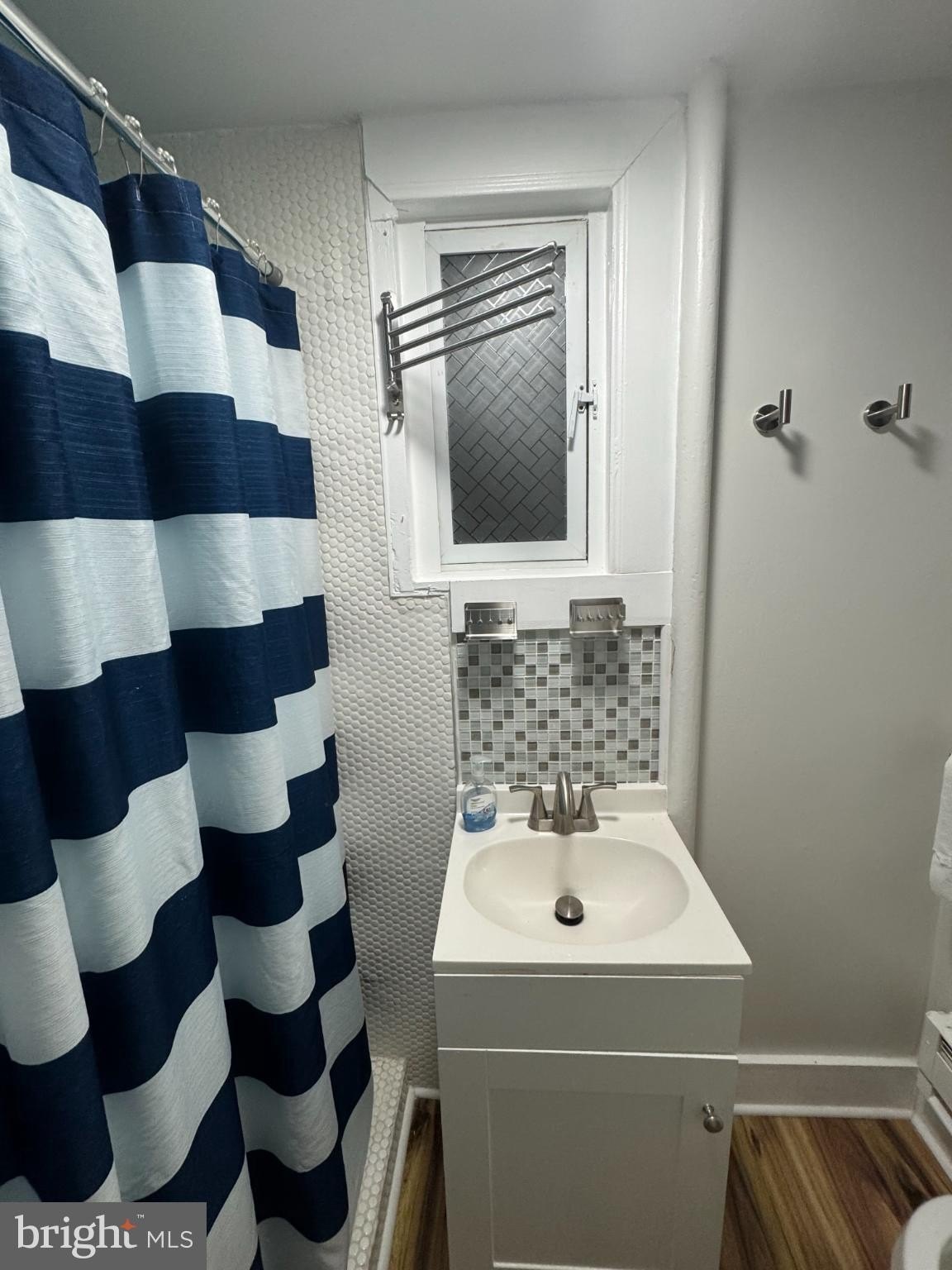 329 S 4th St #B – photo 4