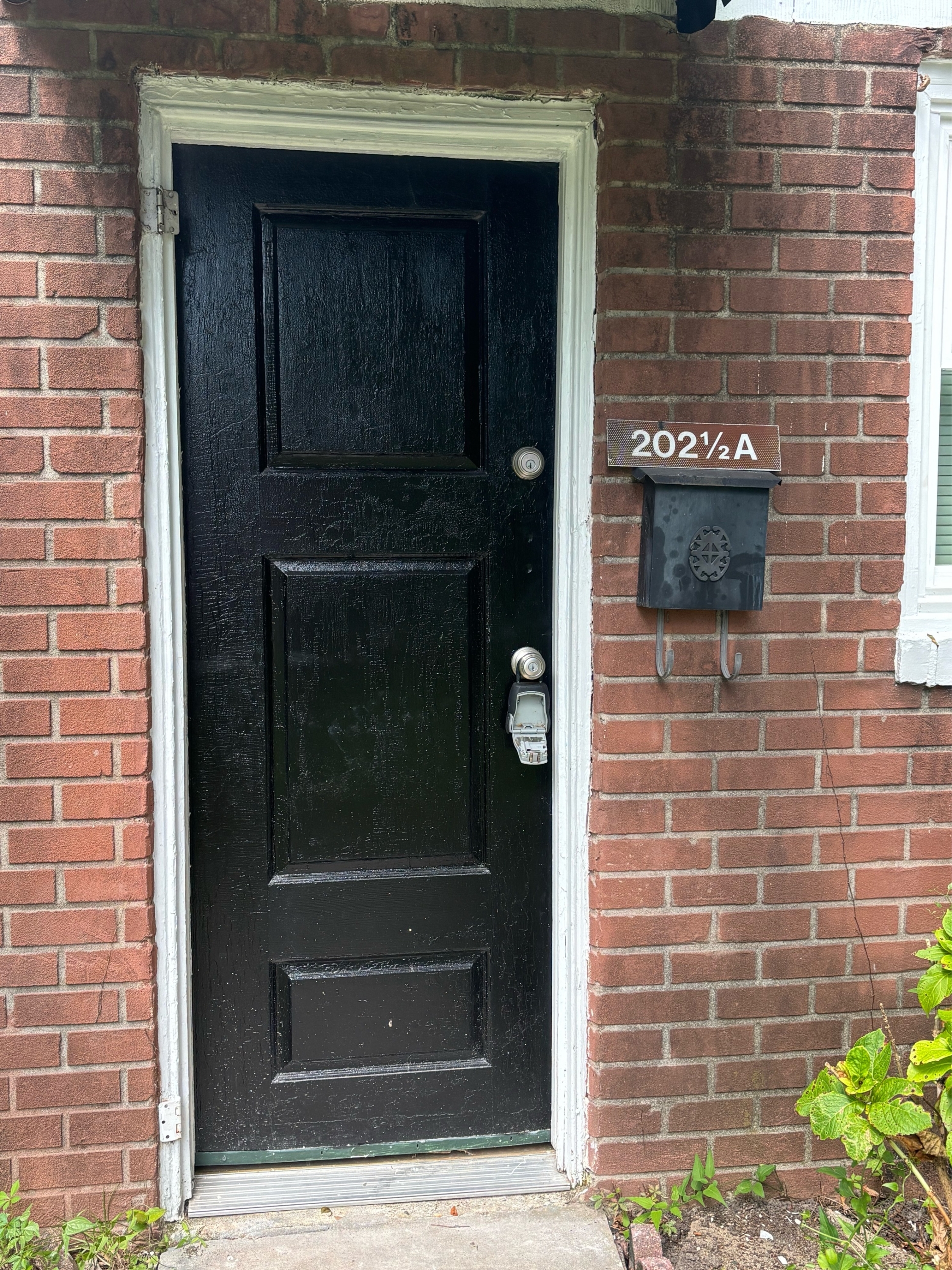 202 1/2 N Virginia Ave – photo 2