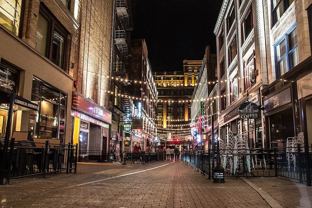 East 4th Street – photo 5