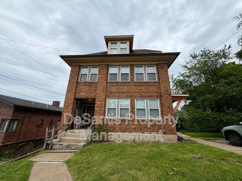 42 Warren St – photo 1