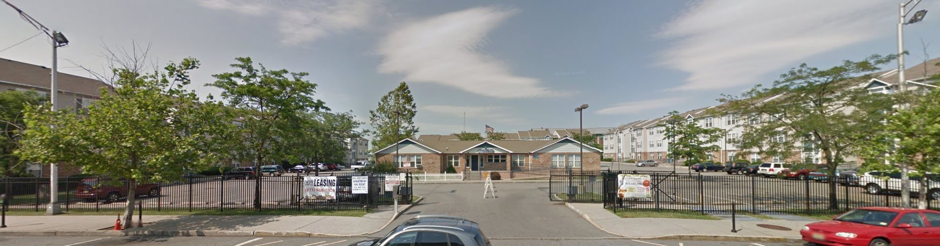35 12th Ave – photo 1