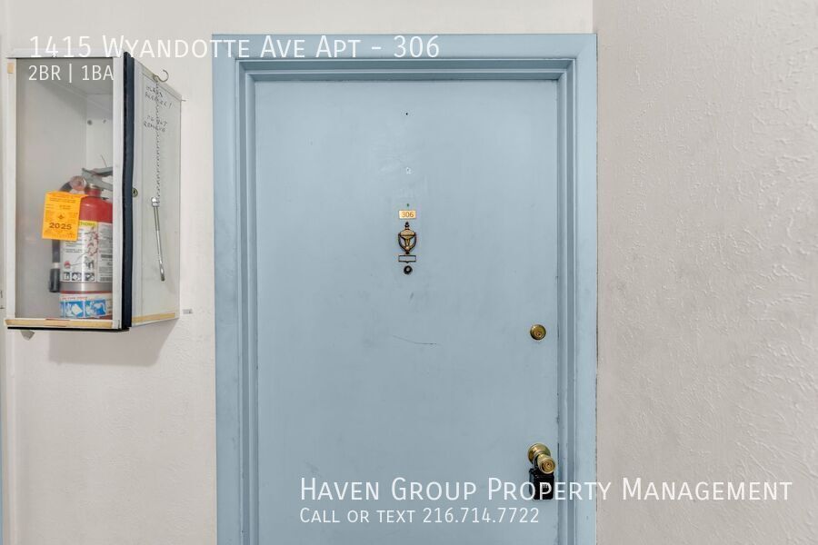 1415 Wyandotte Ave – photo 3