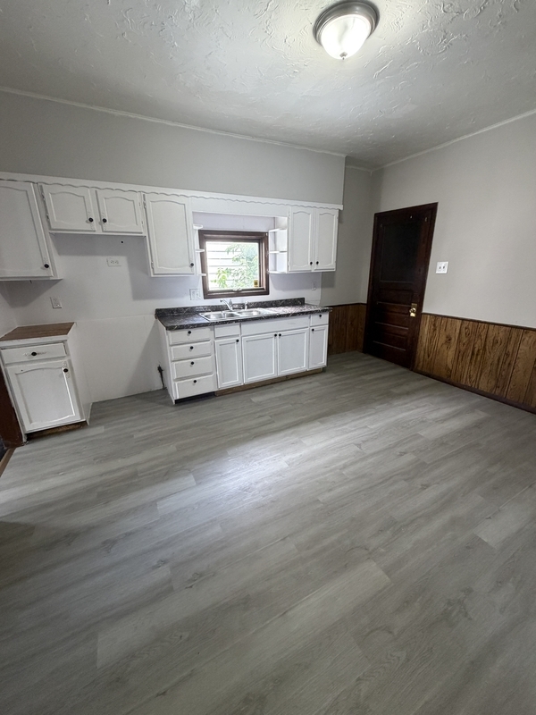 3787 E 50th St – photo 3