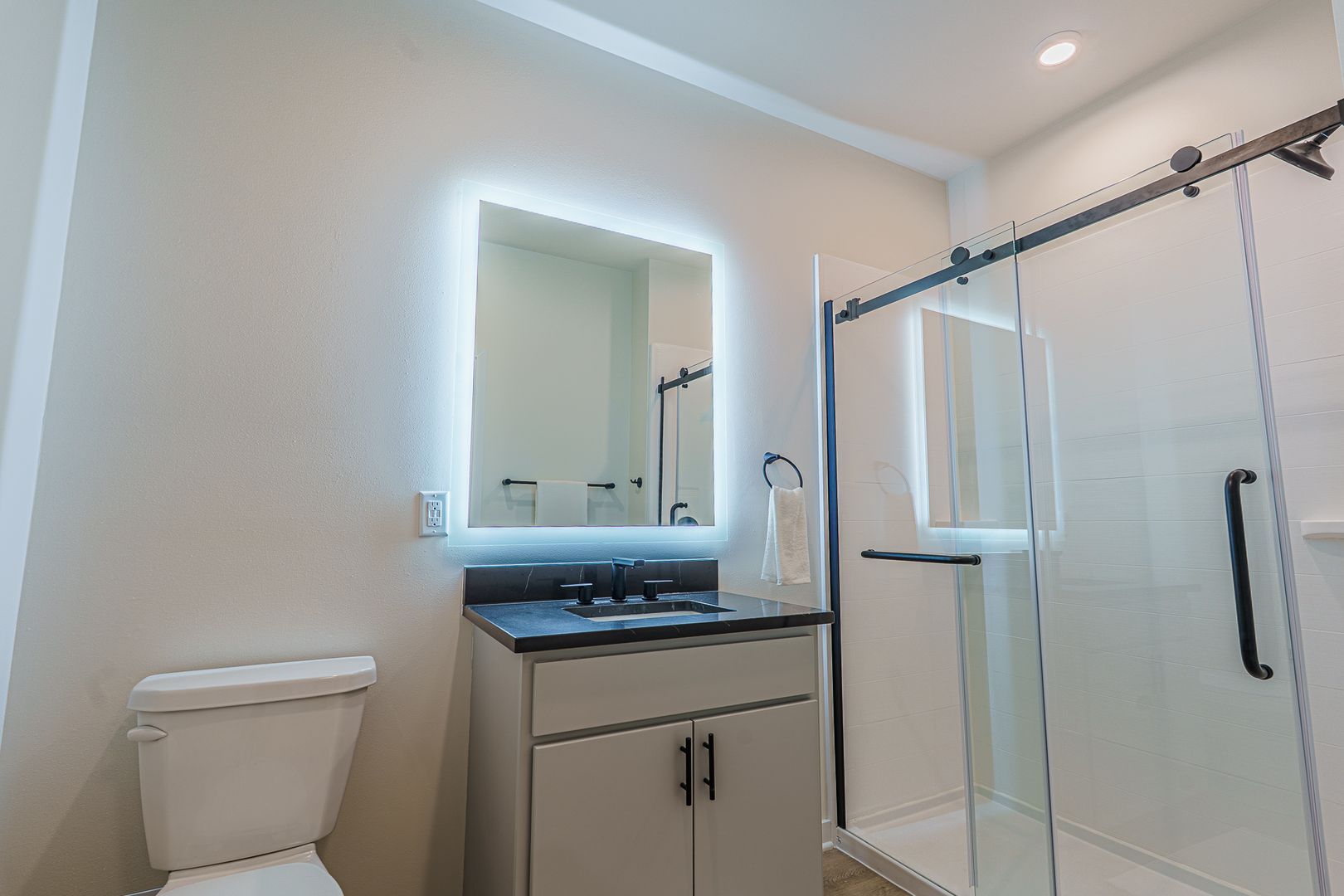 110 S Bristol St unit 210 – photo 3