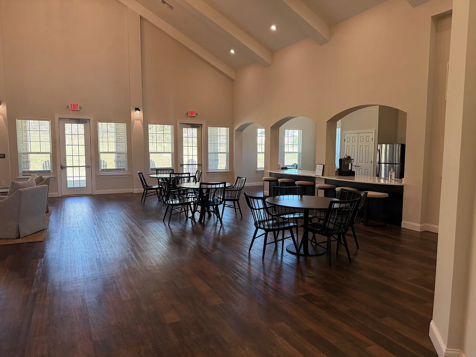 Lakeview Terrace Apartments – photo 5