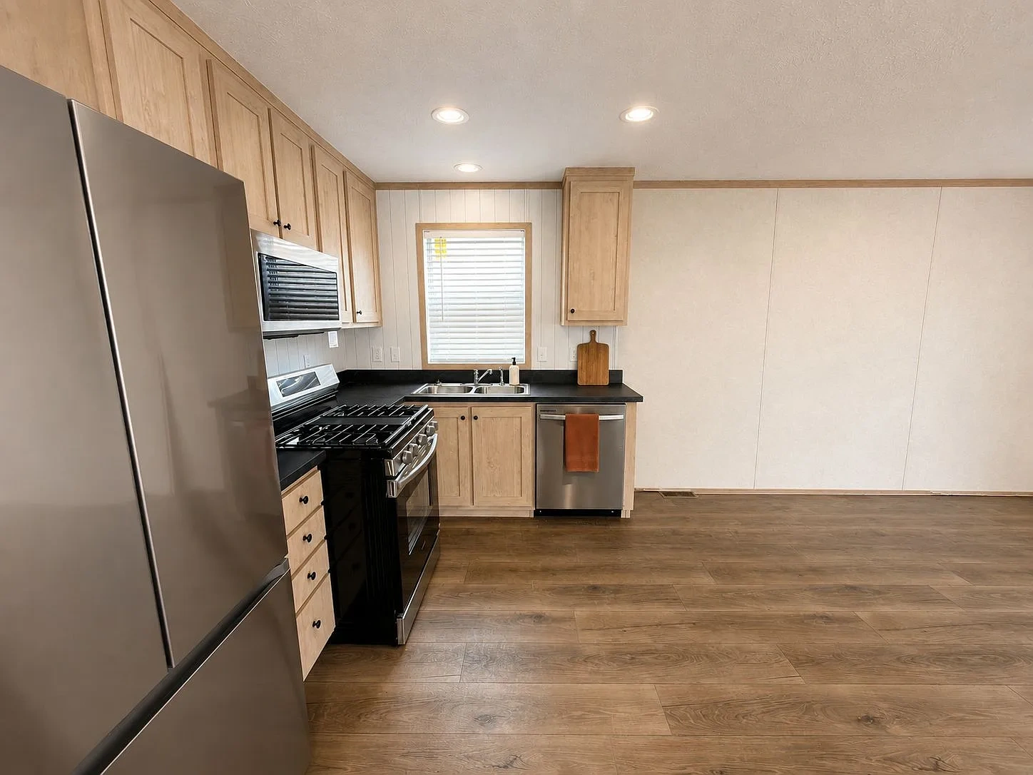 Warren Estates – photo 1