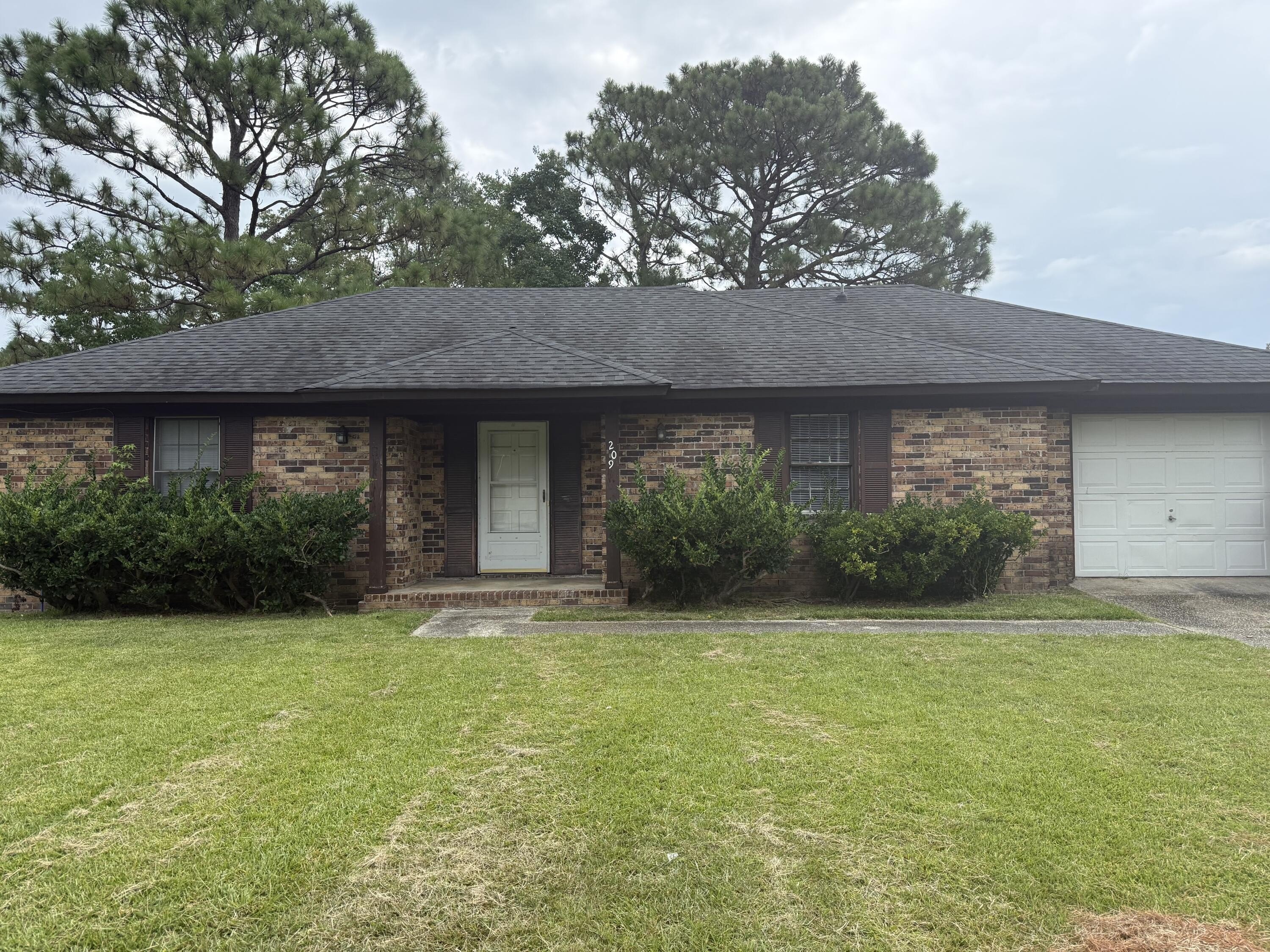 209 Longstreet St – photo 2