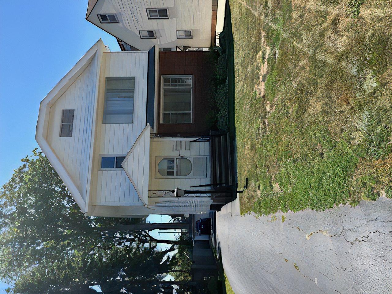 14727 Fernway Ave unit Down – photo 1