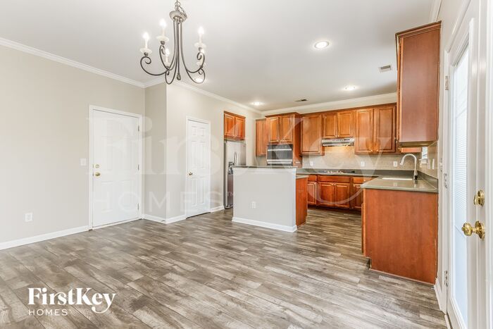 205 Commencement Blvd – photo 5