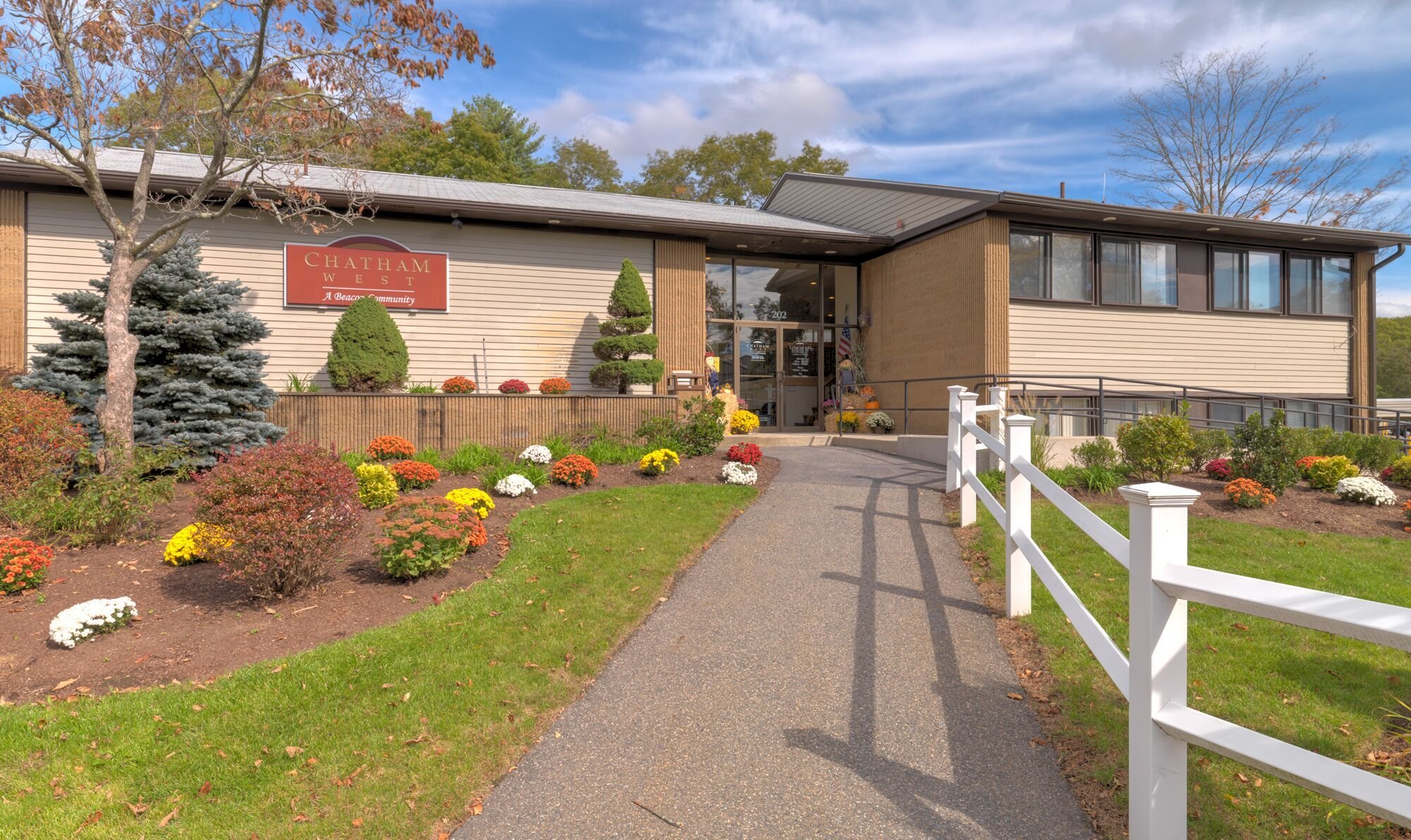 202 Chatham W Dr – photo 1